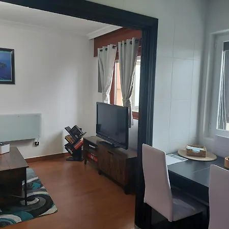 Apartament Vistas Al Mar, Acogedor, Completo. Cerca Del Centro Y Del Puerto. *