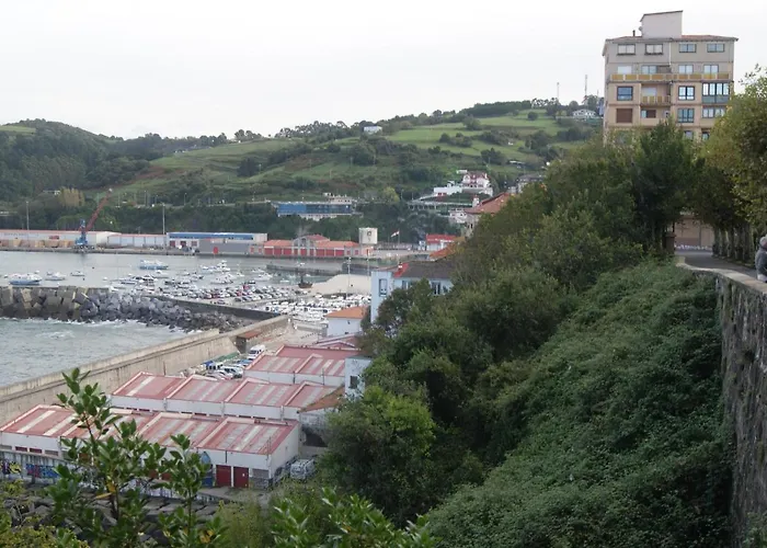 Vistas Al Mar, Acogedor, Completo. Cerca Del Centro Y Del Puerto. Bermeo