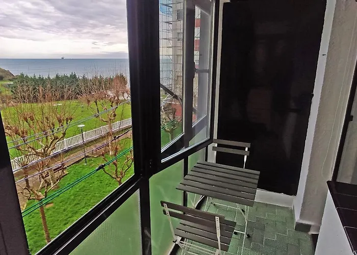 Vistas Al Mar, Acogedor, Completo. Cerca Del Centro Y Del Puerto. Appartamento *