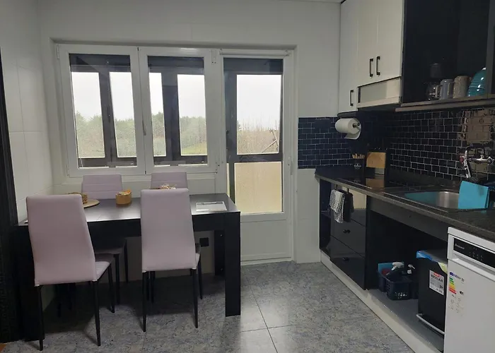 Vistas Al Mar, Acogedor, Completo. Cerca Del Centro Y Del Puerto. Appartamento Bermeo