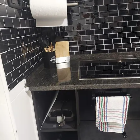 Vistas Al Mar, Acogedor, Completo. Cerca Del Centro Y Del Puerto.